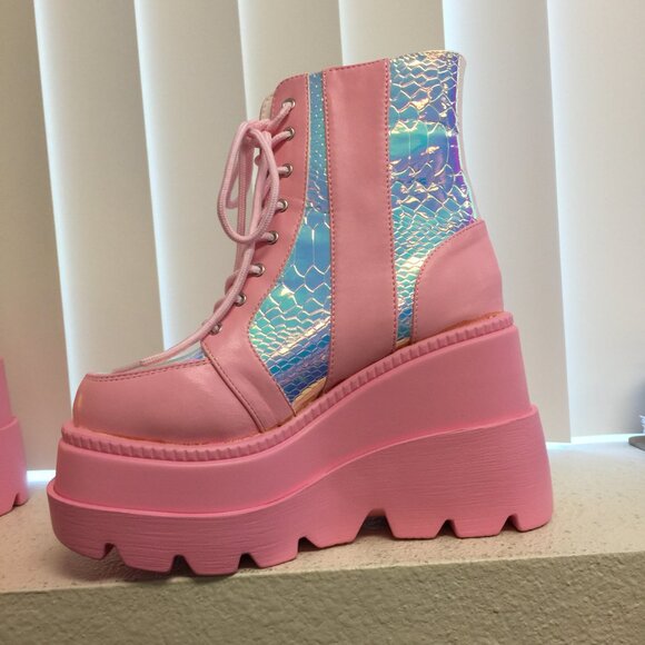 Worn once- Cape Robbin Pink Poison Platforms Boots in Pink/7 - Picture 8 of 12